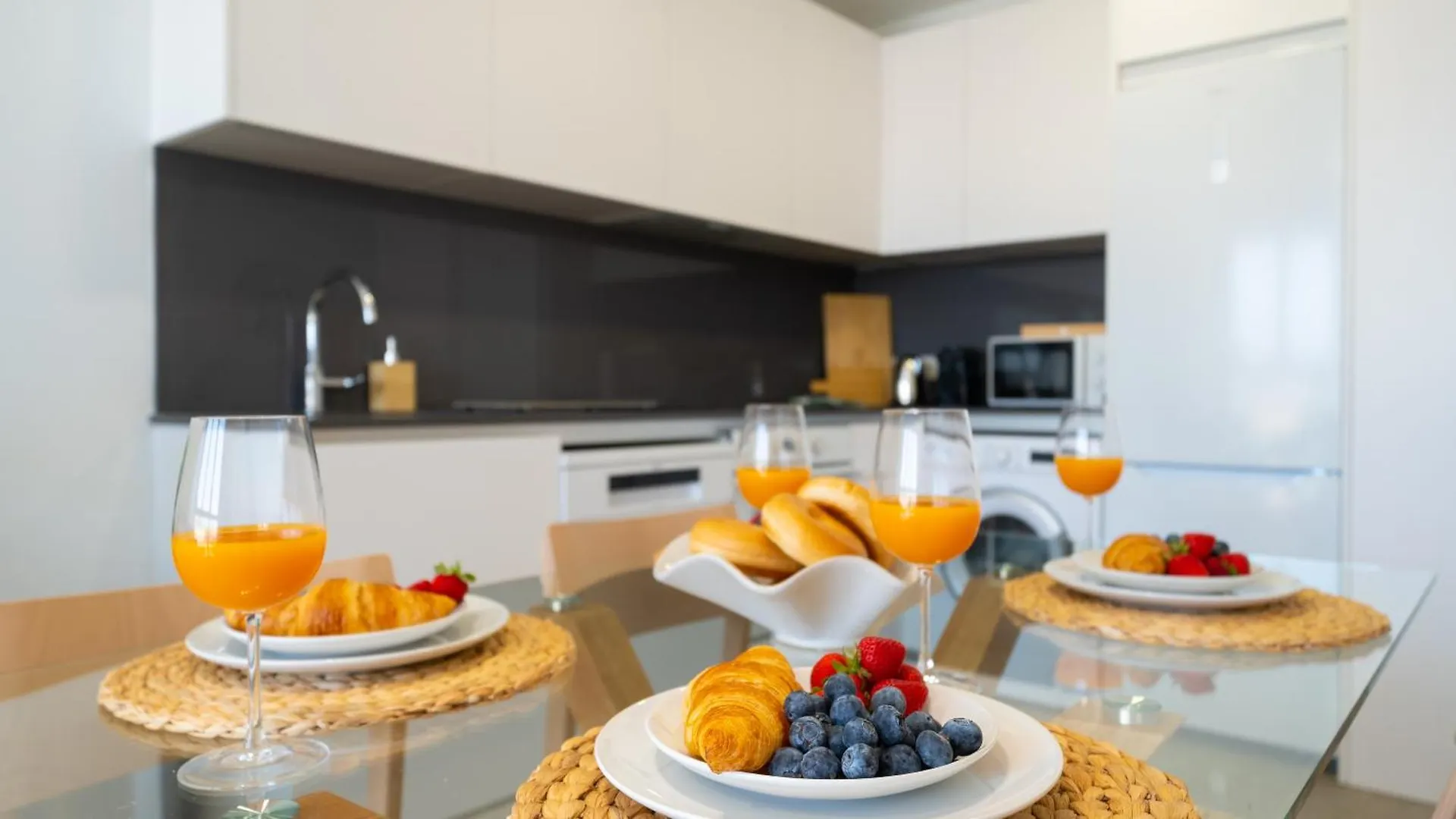 Ferienwohnung Xpce Urban 19 Malaga Skyline-Parking Free